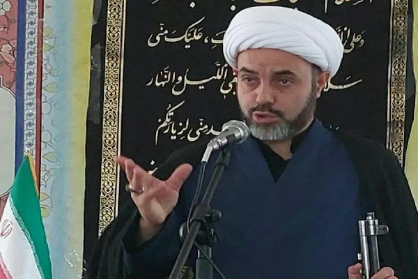 عاشورا الگوی راهبردی مقاومت در برابر نظام سلطه است عاشورا الگوی راهبردی مقاومت در برابر نظام سلطه است