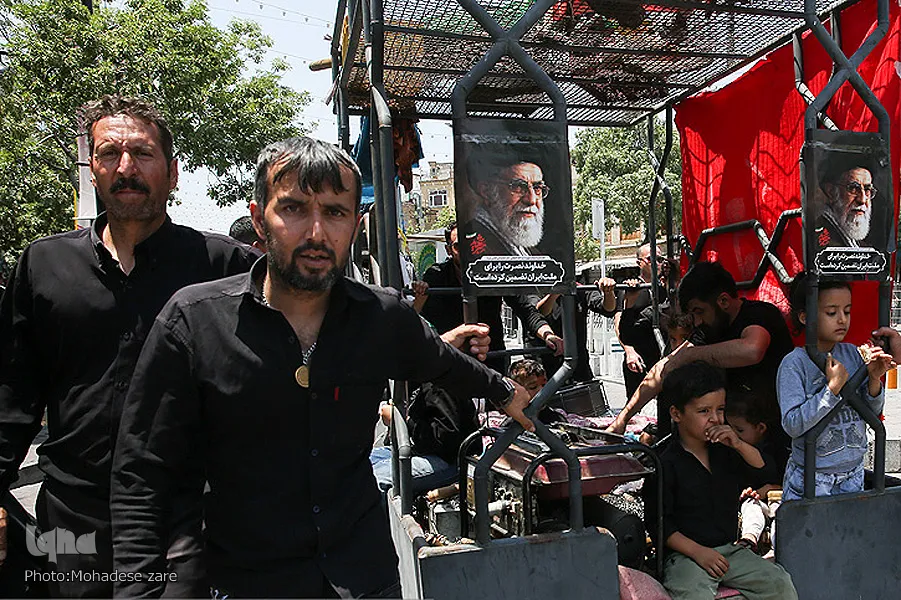طنین نوای «یا عباس» در خیابان‌های اطراف حرم مطهر رضوی