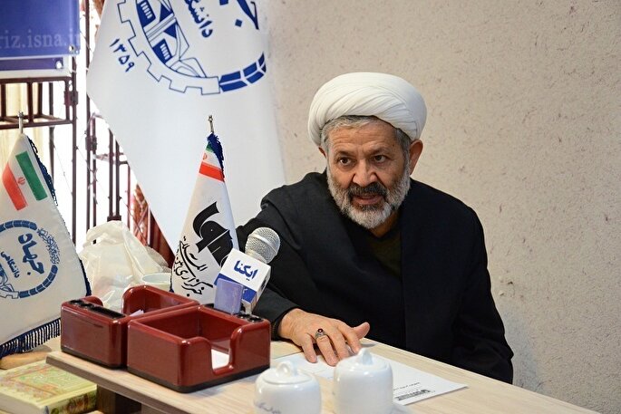 عظمت واقعه غدیر را با قرب الهی درک کنیم