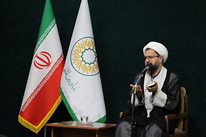 غدیر انسان را به غلبه بر نفس دعوت می‌کند