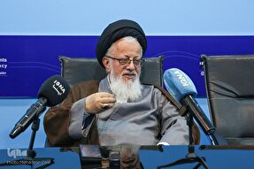 رمز پیروزی انقلاب، اعتماد امام خمینی (ره) به مردم بود