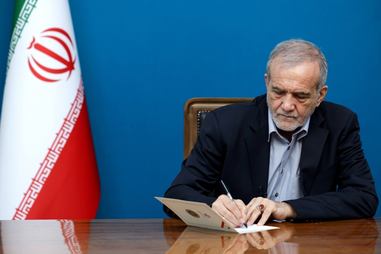 حفظ وحدت و انسجام مبنای نظری دولت وفاق بوده است
