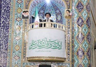 مقاومت ملت ایران موجب شکست آمریکا و صهیونیست شد