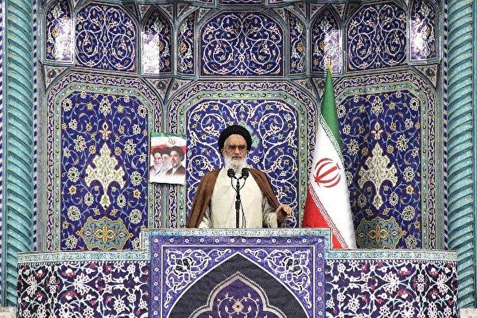 هر اقدام خودسرانه بدون فرمان ولایت، تعدی از حدود الهی است
