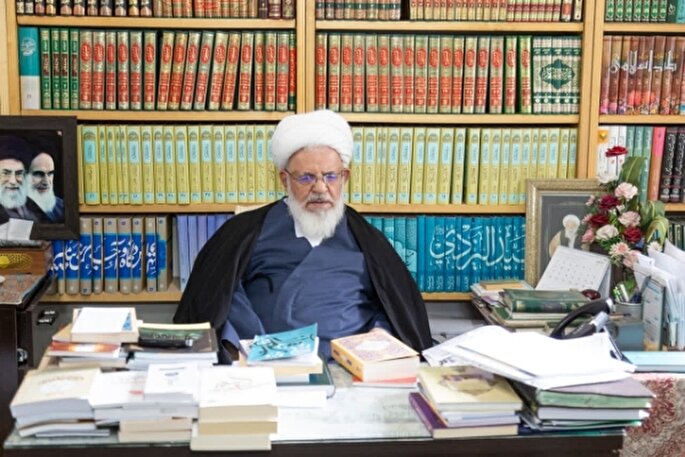 قدرت تفکر و تحلیل در بین طلاب تقویت شود
