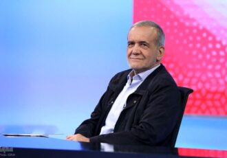 رئیس جمهور وارد قم شد