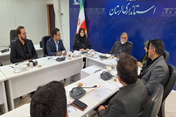 دشمن آگاهی و هویت فرهنگی جامعه را هدف قرار داد