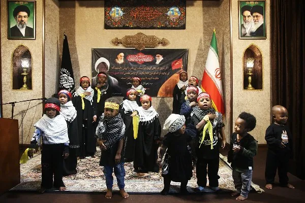 عکس | سوگواری اهالی تانزانیا در حرم بانوی کرامت