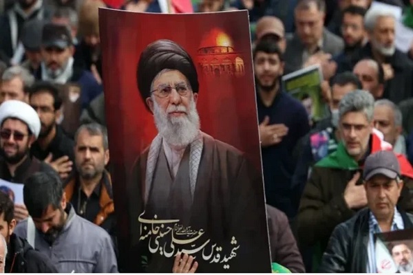 تشییع رهبر شهید در عراق به درخواست دولت انجام می‌شود