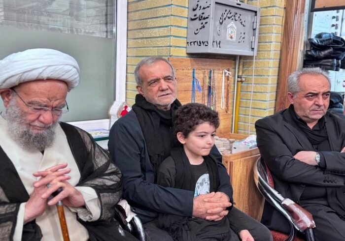 حضور پزشکیان در جمع عزاداران عاشورای حسینی در تبریز