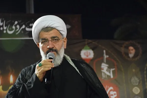 راه حضرت عباس(ع) ایستادگی پای ولایت و دفاع از وطن است