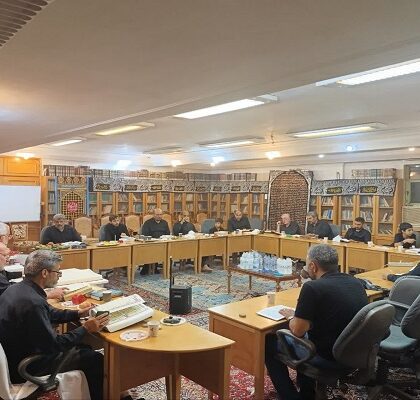 برپایی آیین ختم قرآن در شب عاشورای حسینی + فیلم