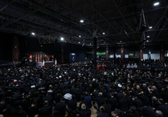 مراسم عزاداری شب عاشورای حسینی در جوار محل شهادت قائد شهید