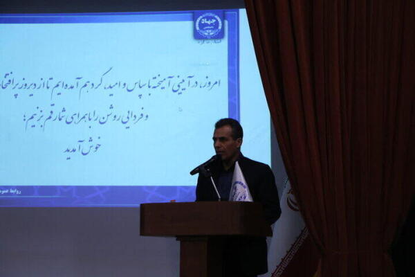 جهاد دانشگاهی استان مرکزی با تمرکززدایی از خدمات، ظرفیت‌های شهرستان‌ها را فعال کند