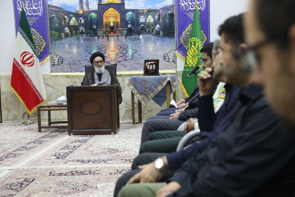 حضرت زینب(س) و امام سجاد(ع) با جهاد رسانه‌ای پیام عاشورا را جهانی کردند
