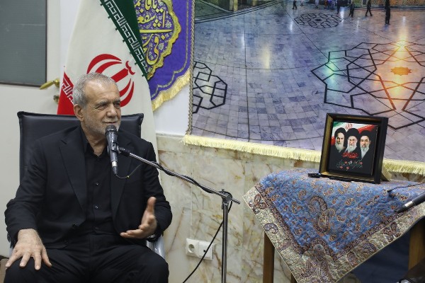 دولت با تمام توان مسیر خدمت‌رسانی و توسعه کشور را ادامه می‌دهد