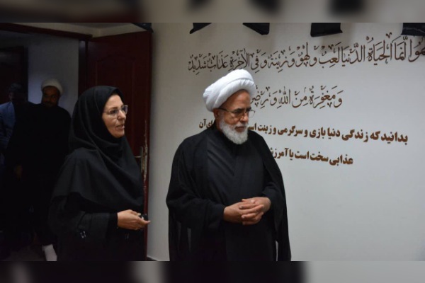 کتابخانه‌های عمومی سنگر جهاد علمی و فرهنگی در جامعه هستند