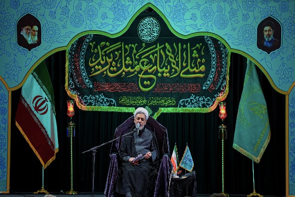 امام حسین(ع) سند قرآن و تکیه‌گاه امت اسلامی است