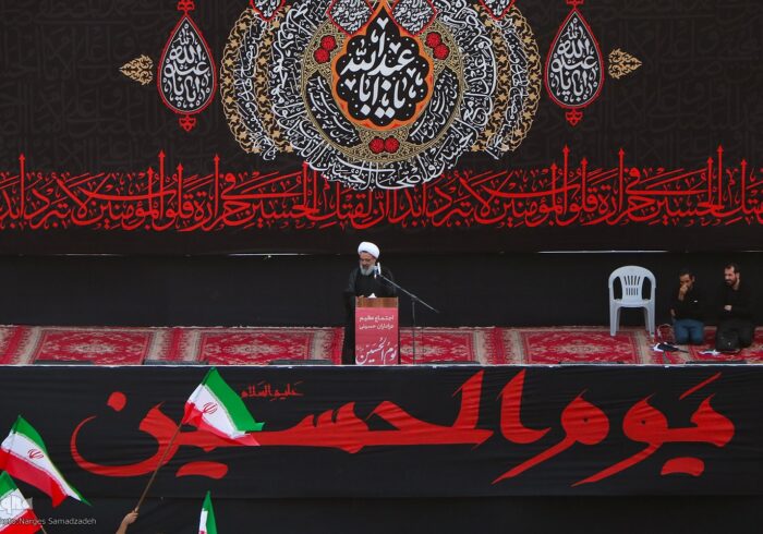 دشمن به‌دنبال حذف تفکر حسینی از قلوب جوانان است