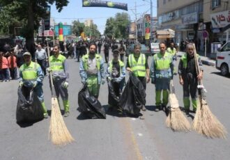 تلاش شبانه‌روزی پاکبانان ارومیه در عاشورای حسینی برای حفظ پاکیزگی شهر