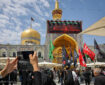 ظهر عاشورا در حریم خورشید؛ وقتی مشهد یکپارچه «یا حسین(ع)» می‌شود