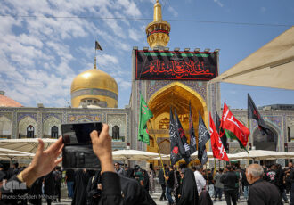 ظهر عاشورا در حریم خورشیدِ ایران