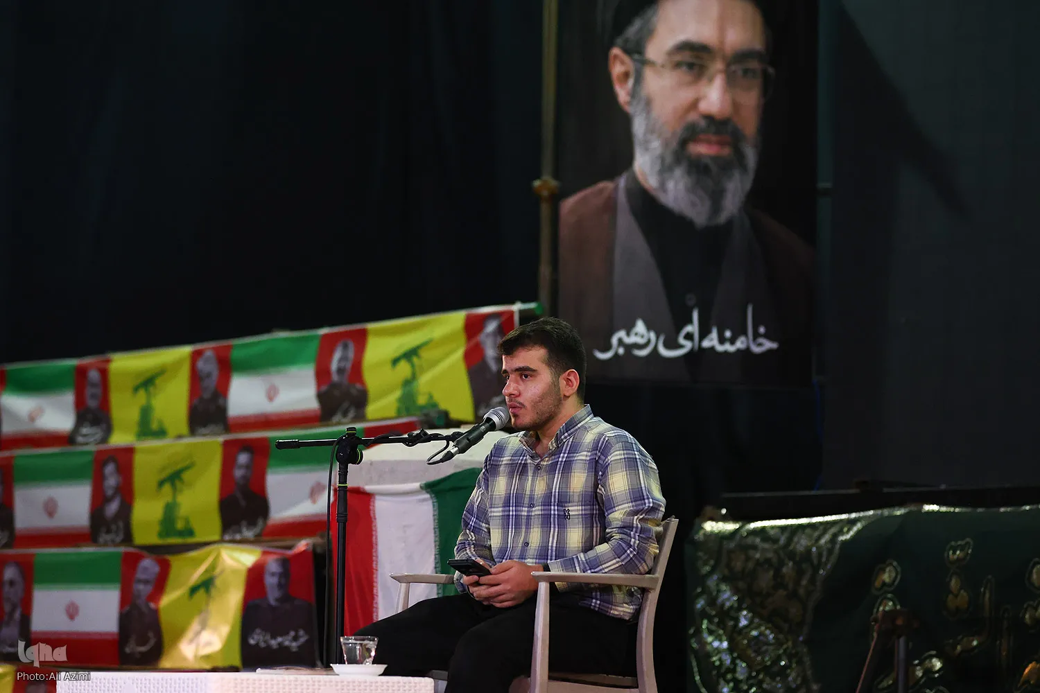مجلس بزرگداشت و ختم قرآنی هفتمین شب خاکسپاری امام شهید امت در اصفهان
