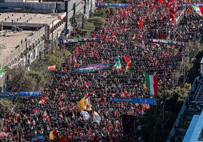 آه بی‌پایان ایران؛ از روز شهادت تا آخرین بدرقه رهبر شهید