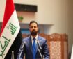 حضور نخست‌وزیر عراق در فرودگاه نجف برای استقبال از پیکر رهبر شهید
