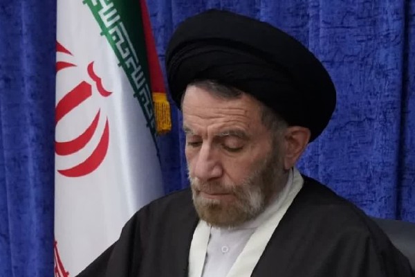 پیام قدردانی نماینده ولیفقیه در لرستان از حضور مردم در آیین بدرقه پیکر رهبر شهید پیام قدردانی نماینده ولیفقیه در لرستان از حضور مردم در آیین بدرقه پیکر رهبر شهید