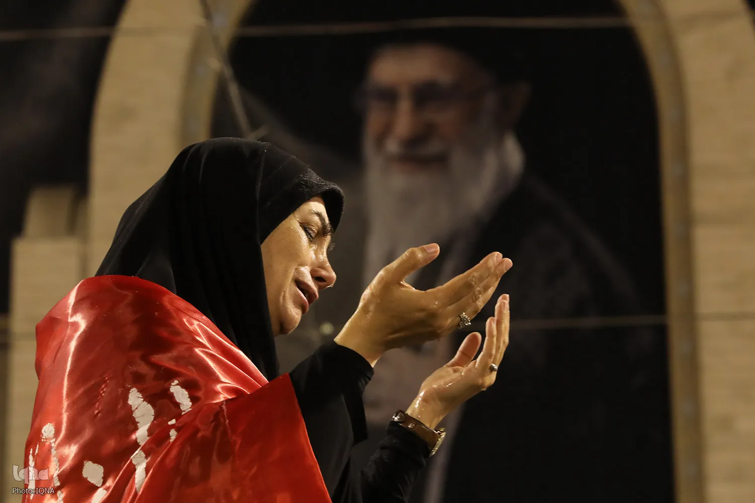 حال و هوای مصلی امام خمینی ساعاتی قبل از شروع مراسم وداع رهبر شهید