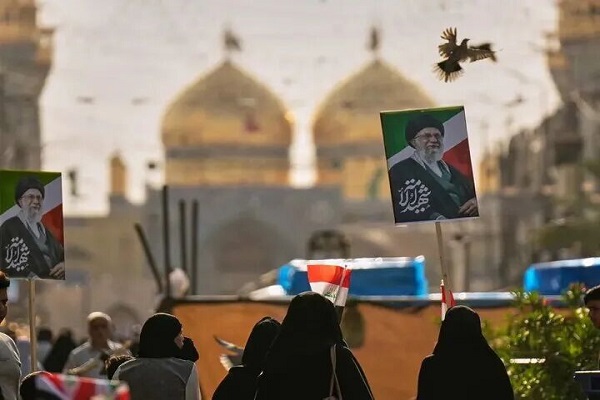 پیکر رهبر شهید انقلاب وارد کربلا شد + فیلم پیکر رهبر شهید انقلاب وارد کربلا شد + فیلم
