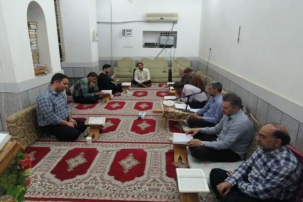 استمرار جلسات مجمع قاریان و حافظان قرآن دزفول در مجموعه فرهنگی بیت الحسن(ع)