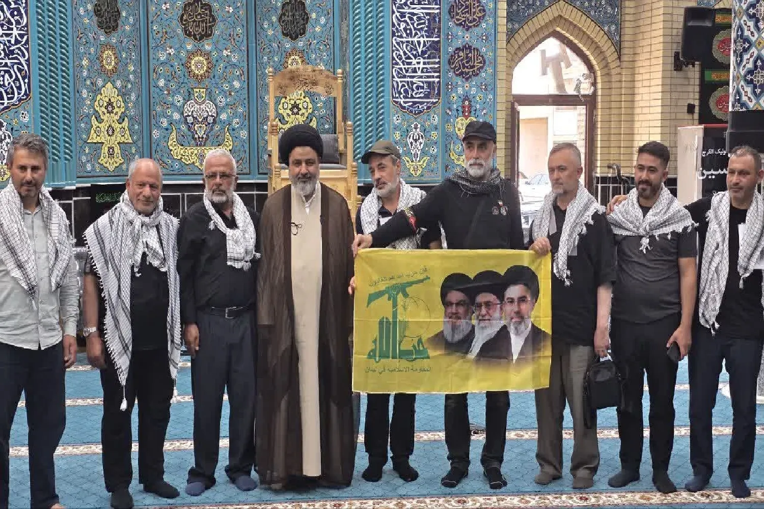 عکس | استقبال امام جمعه ماکو از کاروان عزاداران ترکیه‌ای