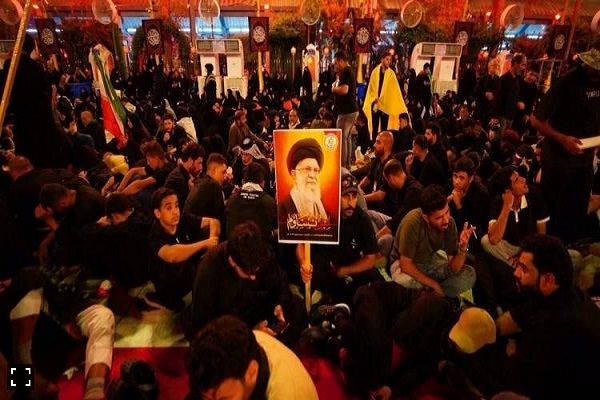 آیت‌الله خامنه‌ای نماد عزت، کرامت، انقلاب و مقاومت است