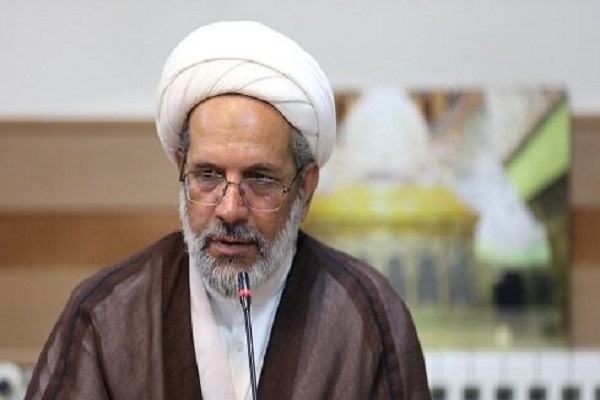 ملت ایران هرگز از خون‌خواهی رهبر شهید کوتاه نخواهد آمد