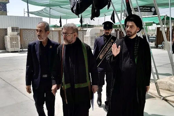 عکس | دیدار خادمان موکب حرم بانوی کرامت با مسئولان عتبه عباسیه در کربلای معلی
