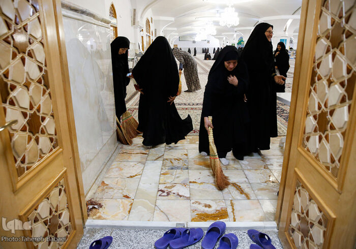 ۵۲۰۰ خادمیار مسئول تأمین نظم و امنیت رواقهای خواهران هستند ۵۲۰۰ خادمیار مسئول تأمین نظم و امنیت رواقهای خواهران هستند