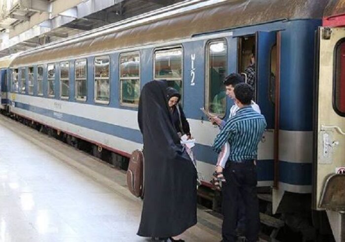 افزایش ظرفیت قطارهای تهران به مشهد در آستانه تشییع پیکر رهبر شهید