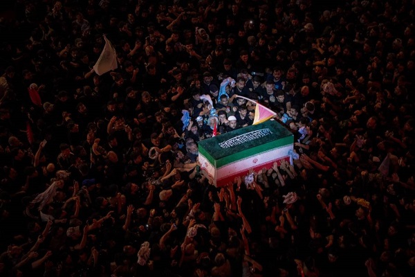 تشییع میلیونی علمدار مقاومت؛ فصل جدید تغییر معادلات مستکبران تشییع میلیونی علمدار مقاومت؛ فصل جدید تغییر معادلات مستکبران