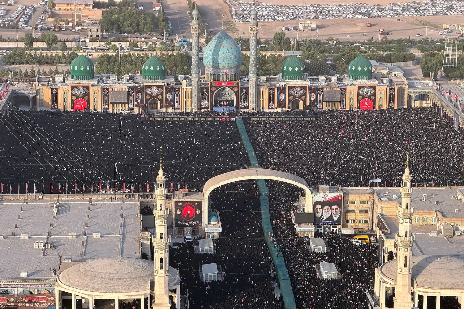 تشییع رهبر شهید در قم /3