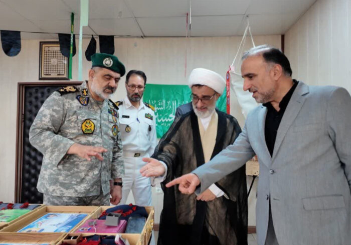 بازدید دبیر شورای عالی انقلاب فرهنگی از یادمان شهدای ناوشکن دنا