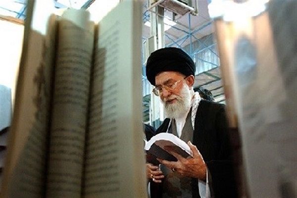«شعر، کتاب، سیاستگذاری» اهتمام سه‌گانه رهبر شهید به زبان فارسی + صوت