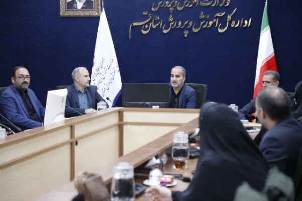 شناسایی دانش‌آموزان بازمانده از تحصیل در قم مورد توجه قرار گیرد