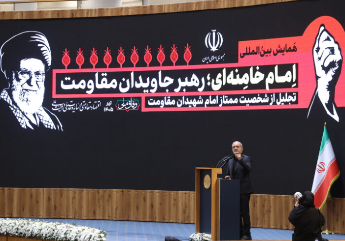 طنین پیام وحدت، عزت، استقلال و مقاومت با هدایتهای رهبر شهید طنین پیام وحدت، عزت، استقلال و مقاومت با هدایتهای رهبر شهید