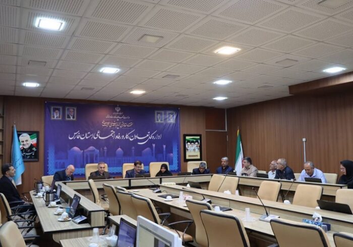 زنجیره هماهنگی دستگاه‌ها برای خدمت‌رسانی به زائران اربعین در فارس تشکیل شود