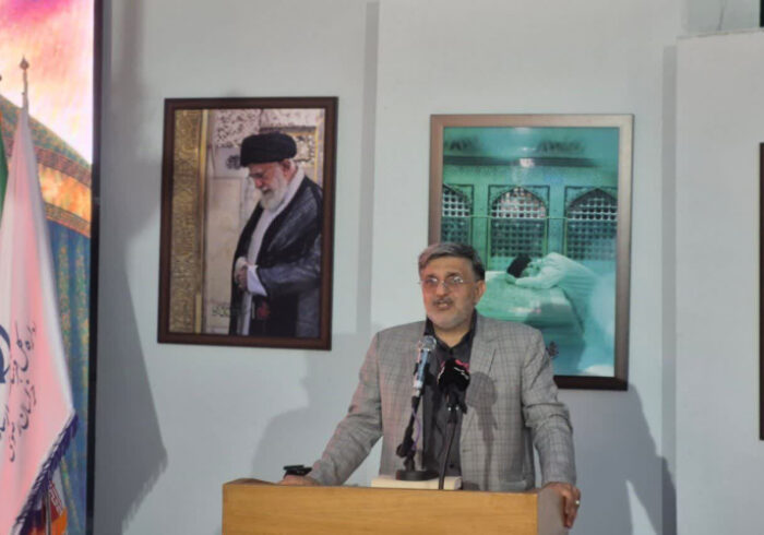خیمه هنر و رسانه در میدان شهدای مشهد برپا شد؛ روایت هنرمندان از حماسه بدرقه رهبر شهید