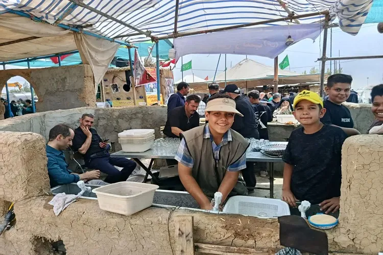 عکس | موکب «بی‌بی زینب(س)» روستای امزاجرد؛ پذیرای زائران اباعبدالله(ع)