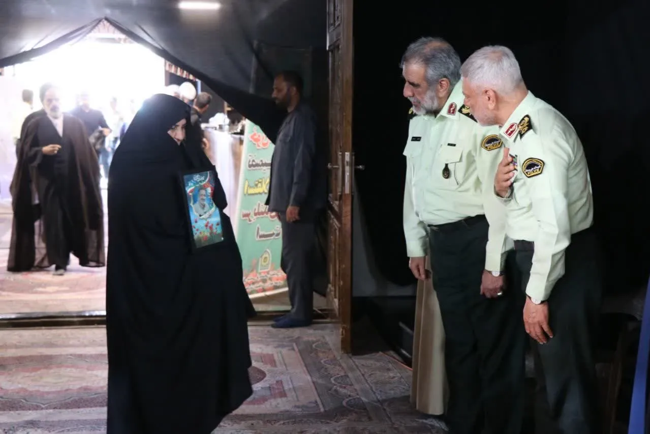 عکس | آئین گرامیداشت قائد شهید و شهدای فراجا در جنگ رمضان