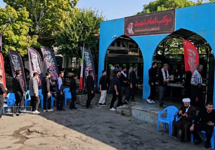 خدمت‌رسانی جهادگران فارس به زائران مراسم تشییع رهبر شهید